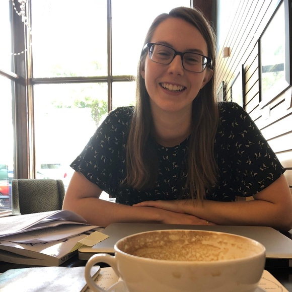 Meet your Posher, Rachel - Picture 2 of 2